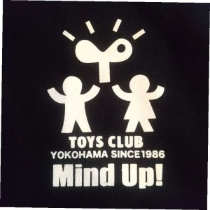 ねじを巻くように一歩踏み出し、夢の実現に向けて前向きに進んでいけるように、というメッセージをイラストに♪
