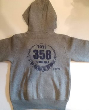 グレー　うしろ